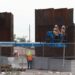 EU empieza a reforzar el muro fronterizo entre Ciudad Juárez y El Paso, Texas