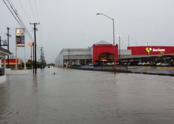 Lluvia causa afectaciones en la ciudad