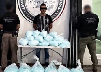 Detienen a sujeto que transportaba más de 2.5 millones de pastillas de fentanilo en Sinaloa