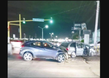 Se pasa semáforo en rojo