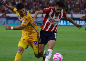 ¡No hubo revancha! Tigres destrozó a las Chivas en el Jalisco con goles de Lainez y Marcelo Flores