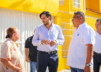 Supervisó Alcalde Carlos Peña Ortiz calidad en pavimentación hidráulica de 8.6 MDP