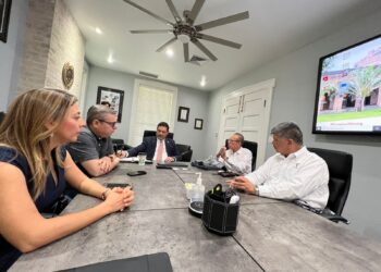 Visitan directivos del CONALEP, el Texas Southmost College