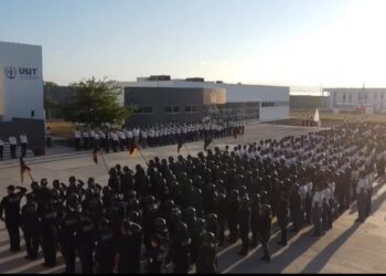 Destaca gobernador capacitación de elementos de formación inicial para Guardia Estatal en la USJT