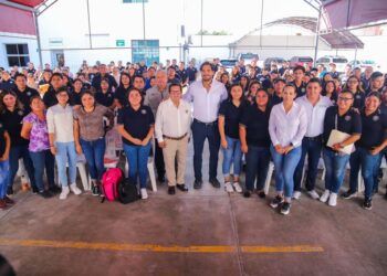 Refrenda Alcalde Carlos Peña Ortiz compromiso con la educación