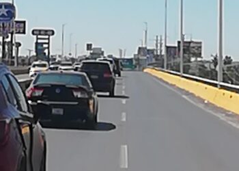Pinta Ayuntamiento de Reynosa delimitación de carriles en Puente Broncos