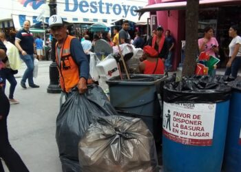 Negocios deben cumplir con disposición de basura: Alcalde Carlos Peña Ortiz