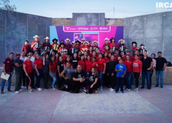 Aprenden a bailar cumbia texana