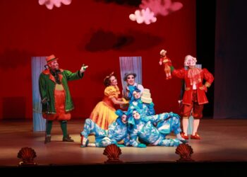 Bastián y Bastiana; ópera teatral infantil cautiva atención de niños y grandes