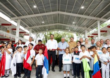 Entregó Alcalde Carlos Peña Ortiz techumbre a escuela Leonardo G. de la Cruz