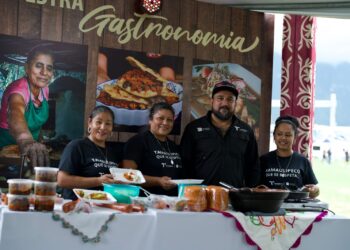 Artesanos y empresarios tamaulipecos presentes en “Cielo Mágico”, de Santiago Nuevo León”