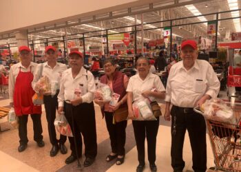DIF Reynosa apoya a abuelitos empacadores