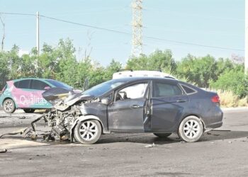 Choca con automóvil robado