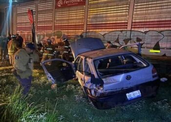 No le pudo ganar el paso al tren