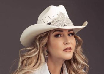 Alicia Villarreal da a conocer su nuevo sencillo “ojo por ojo”