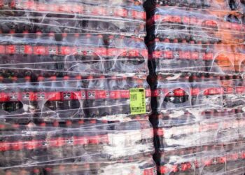 Coca Cola subirá sus precios por alza en el azúcar