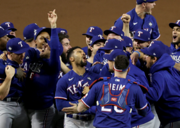 ¡Ya hay campeones! Los Rangers se coronaron en la Serie Mundial