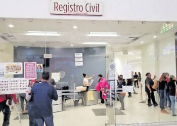 Mexicanos cambian su nombre para evitar burlas