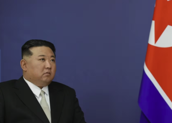 Pionyang responde a Seúl lanzando un misil y suspendiendo el pacto militar bilateral