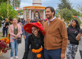 Recorrió Carlos Peña Ortiz área de panteones