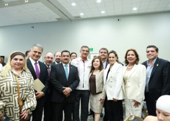 Reafirma gobernador apoyo a empresarios para atraer inversiones