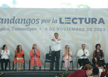 Leer para fortalecer la transformación, pide Américo a estudiantes