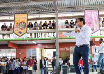 Registró Alcalde de Reynosa a estudiantes del CETIS 131 al Programa de Becas Municipales
