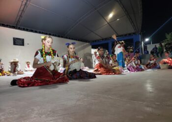 Presentan colorido espectáculo en el IRCA