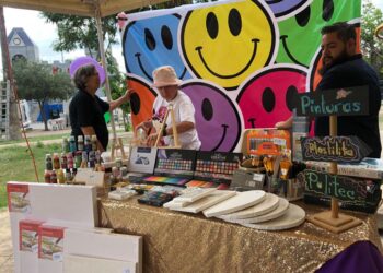 Están todos invitados a la edición navideña del Jardín del Arte