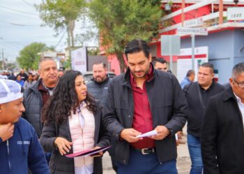 Felices reciben calle Alegría, entregada por el Alcalde Carlos Peña Ortiz en Reynosa