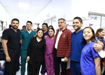 Inaugura Américo Centro de Radiología y supervisa hospitales en Nuevo Laredo