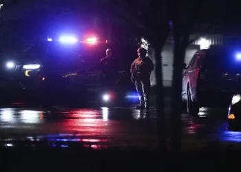 Un niño muerto y cuatro heridos tras un tiroteo en un mercado en Texas