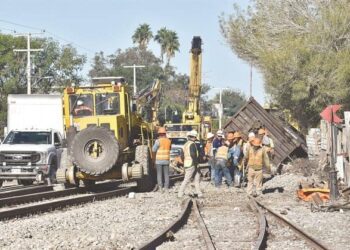 Descarrilamiento de tren provoca daños en viviendas