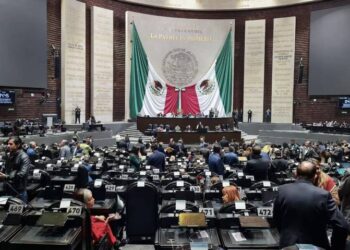 Reducción de jornada laboral a 40 horas se discutirá hasta marzo en la Cámara de Diputados