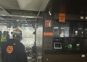 Incendio provoca cierre temporal de Terminal C del Aeropuerto de Monterrey