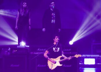 Enanitos Verdes Nos Transporta en el Tiempo