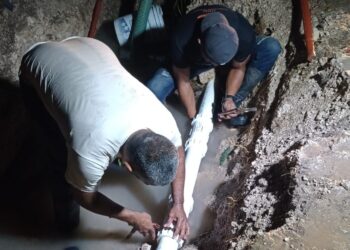 Subsanó COMAPA fuga de agua en Lomas del Real de Jarachina