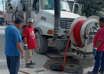 Llevó COMAPA acciones de saneamiento de drenaje sanitario a Jarachina Sur