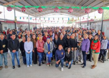 Recibieron familias de la Presa Brigada encabezada por el Alcalde Carlos Peña Ortiz