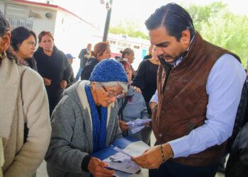 Recibieron familias de la Presa Brigada encabezada por el Alcalde Carlos Peña Ortiz