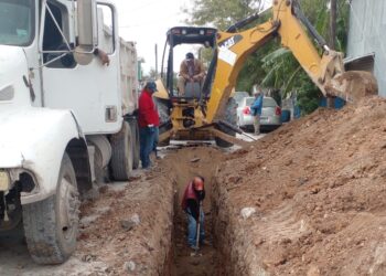 Da COMAPA continuación a rehabilitación de drenaje sanitario en la colonia Narciso Mendoza