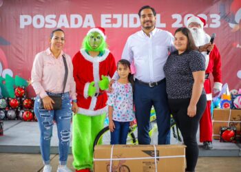 En “Periquitos” celebraron Posada Ejidal con el Alcalde Carlos Peña Ortiz