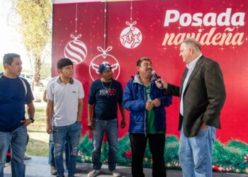 Disfrutan familias de la Almaguer Posada Navideña DIF