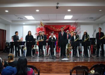 Celebran la navidad al ritmo de jazz en el IRCA
