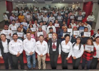 Recibe Secretaría del Trabajo a tamaulipecos que laboraron en Estados Unidos y Canadá