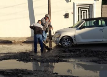 Realiza COMAPA reparación de fugas de agua potable en la colonia Vicente Guerrero