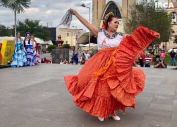 Se apodera el arte y la cultura de las plazas públicas