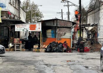 Incendio arrasa con locales en la zona centro de Matamoros