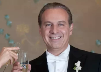 Ordena juez federal exonerar a Juan Collado