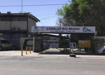 Los balean mientras esperaban el camión, hay un muerto